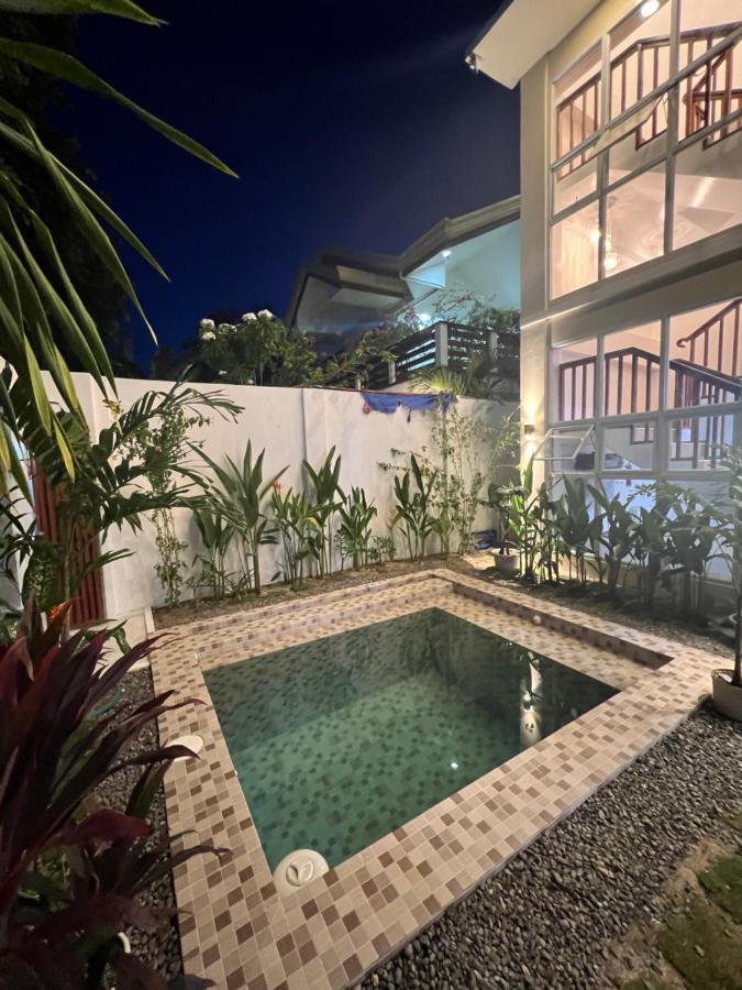 Rich-Vania Suites 卢纳将军城 外观 照片