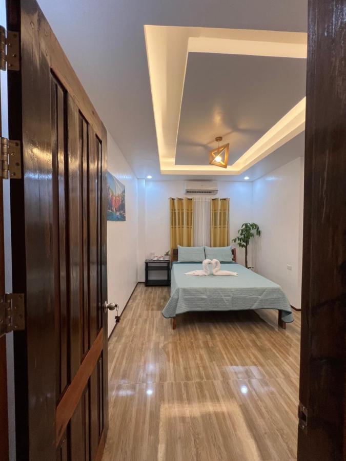Rich-Vania Suites 卢纳将军城 外观 照片