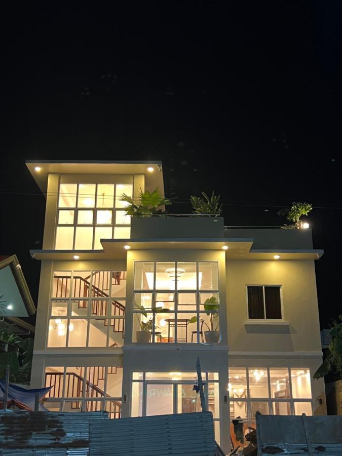 Rich-Vania Suites 卢纳将军城 外观 照片