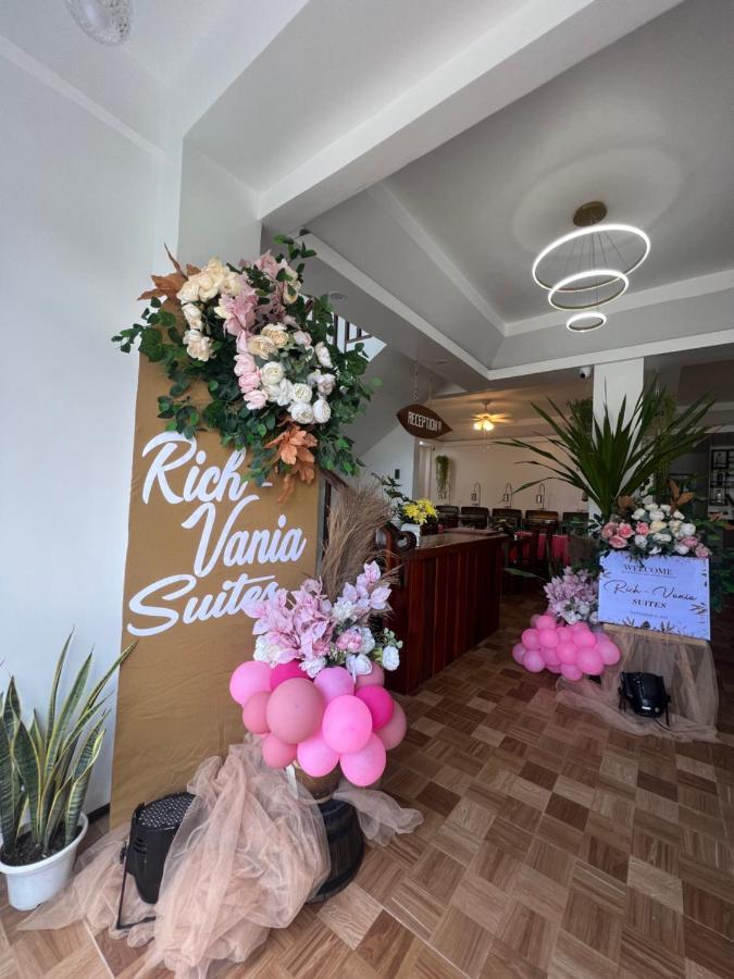Rich-Vania Suites 卢纳将军城 外观 照片