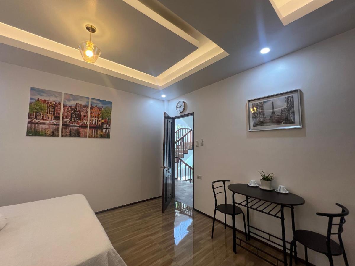 Rich-Vania Suites 卢纳将军城 外观 照片