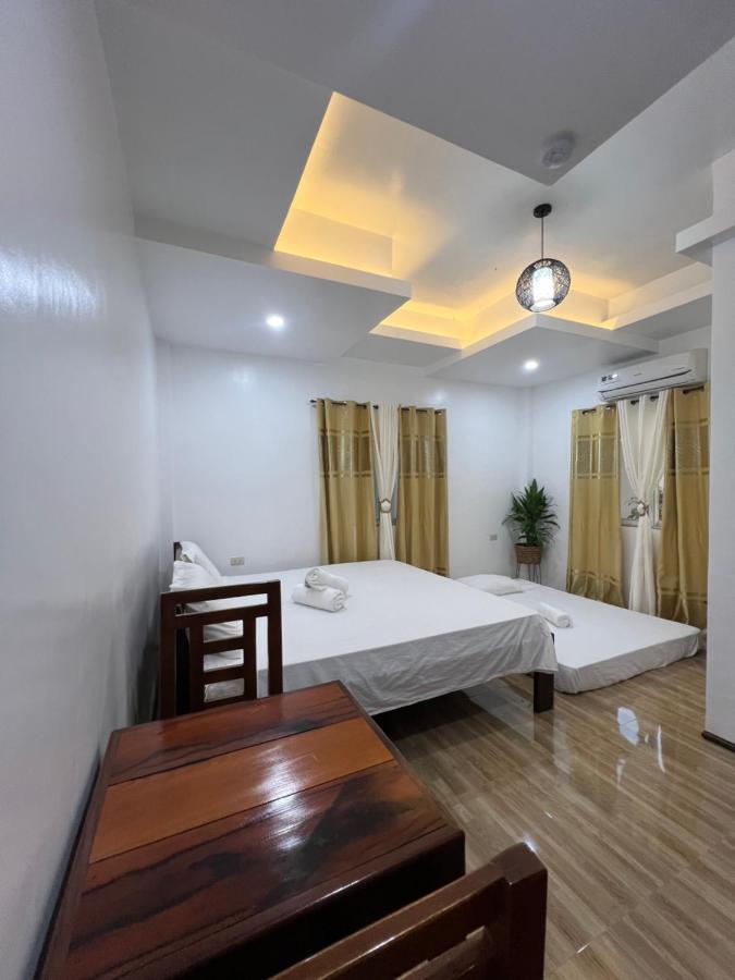 Rich-Vania Suites 卢纳将军城 外观 照片