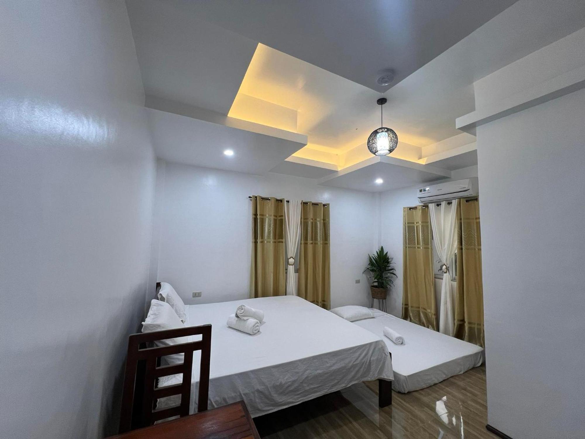 Rich-Vania Suites 卢纳将军城 外观 照片