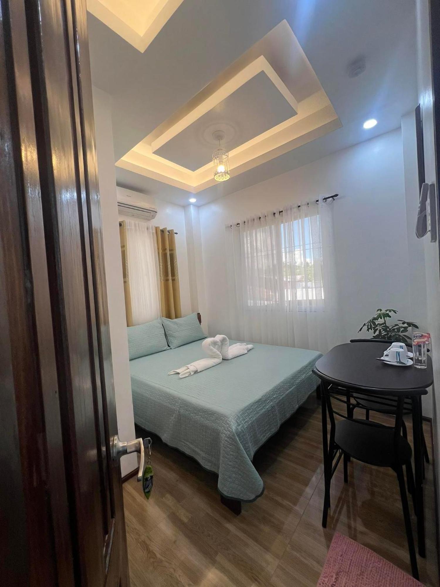 Rich-Vania Suites 卢纳将军城 外观 照片
